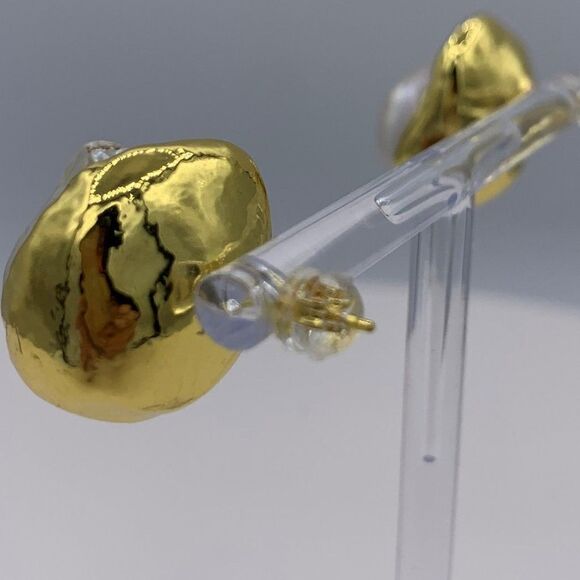 Earrings, real pearls, gold plate, large size, stud style, NWOT, updated classic - Picture 2 of 15